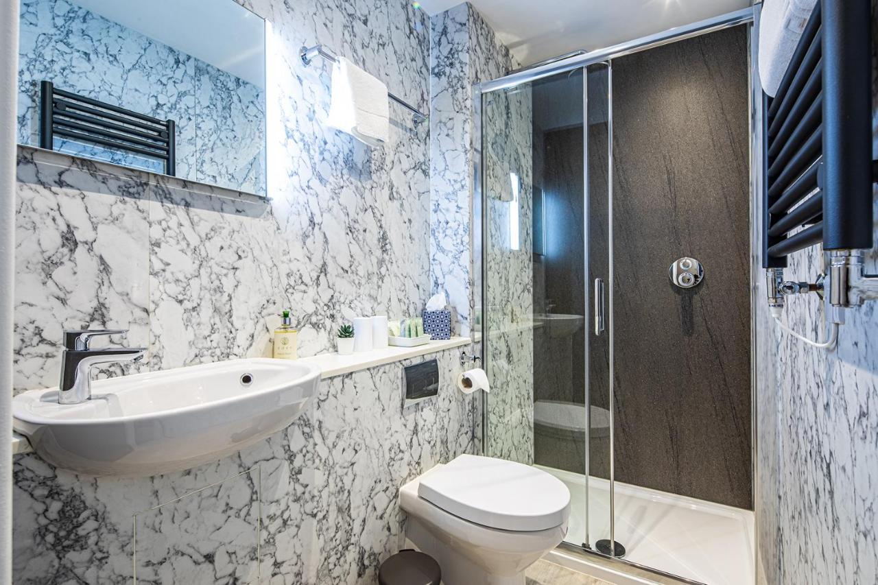 Fountains Guest House - Harrogate Stays Bagian luar foto