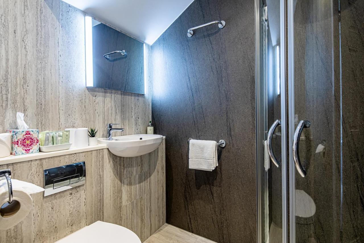 Fountains Guest House - Harrogate Stays Bagian luar foto