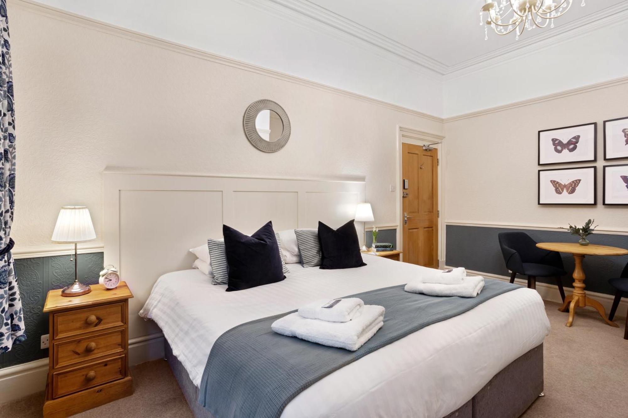 Fountains Guest House - Harrogate Stays Bagian luar foto