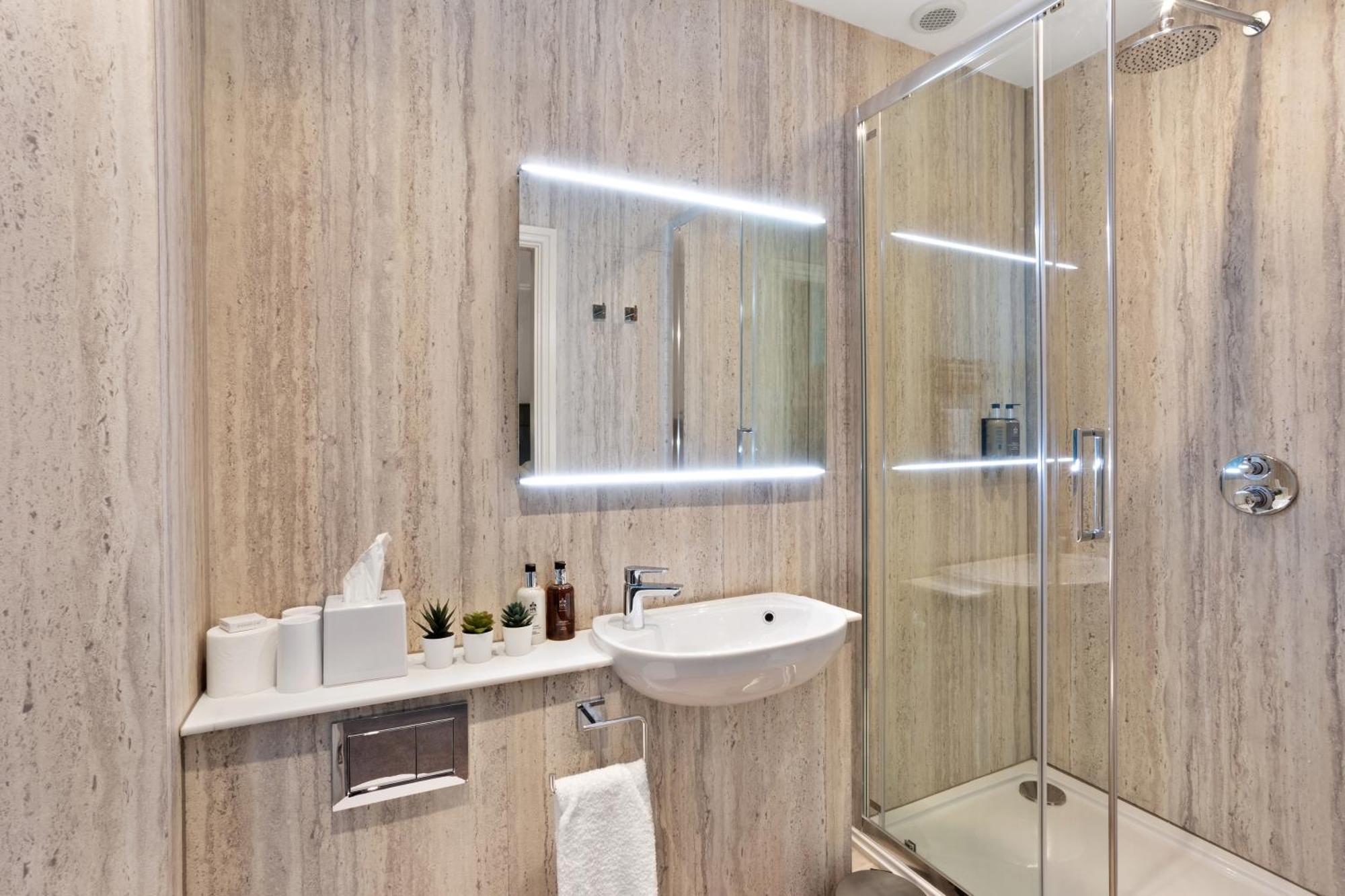 Fountains Guest House - Harrogate Stays Bagian luar foto